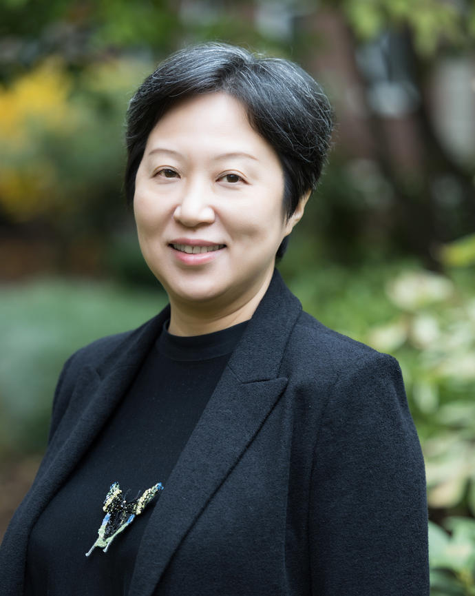 Nancy Dai (Managing Director and Executive Director, Harvard Center Shanghai; Executive Director, Asia-Pacific Research Center) Headshot
